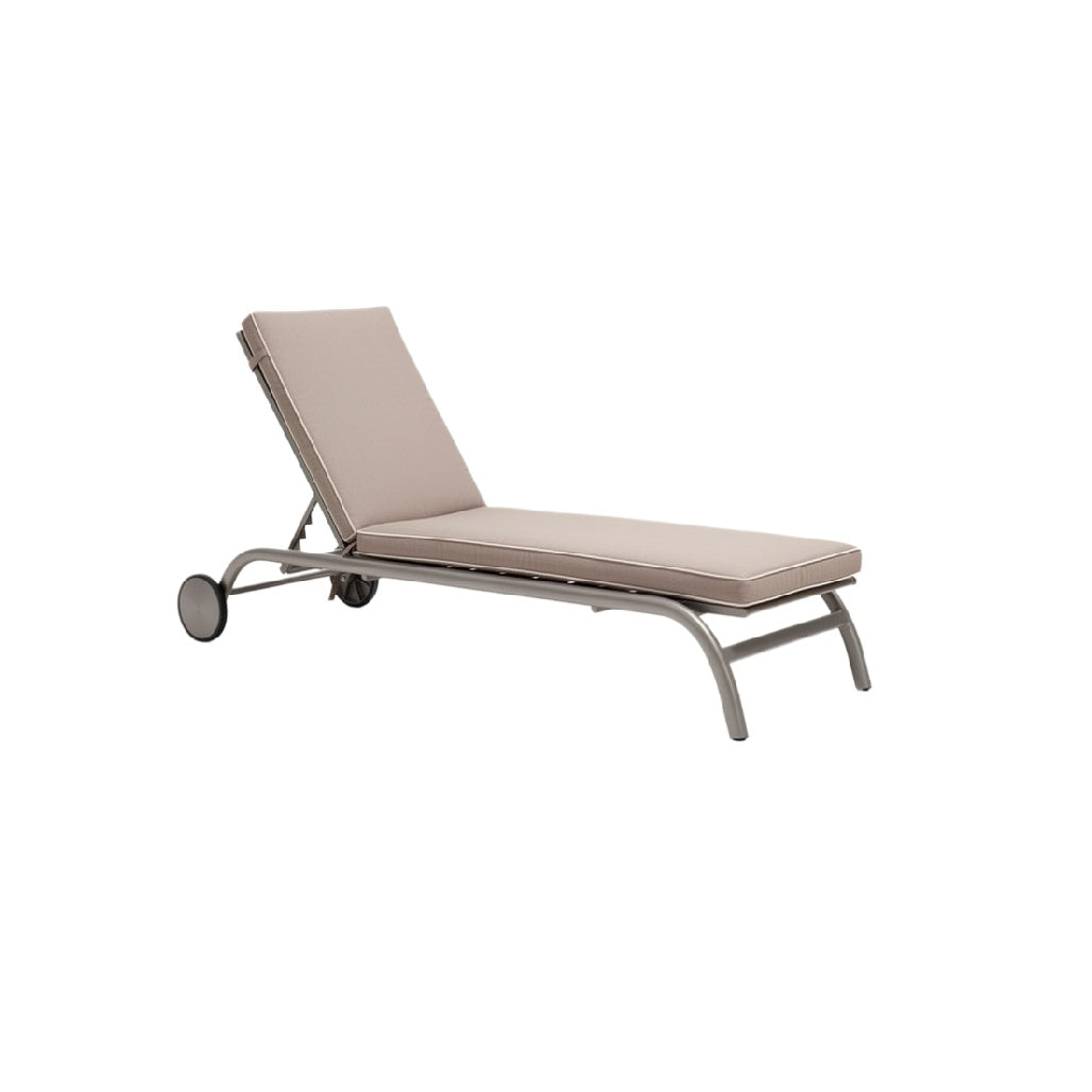 Adjustable Outdoor Chaise Lounge with Wheels